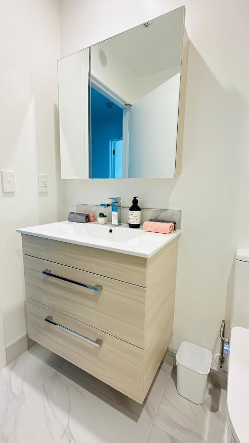 Walking Distance To Riverside Market & Hospital كريستتشيرش المظهر الخارجي الصورة