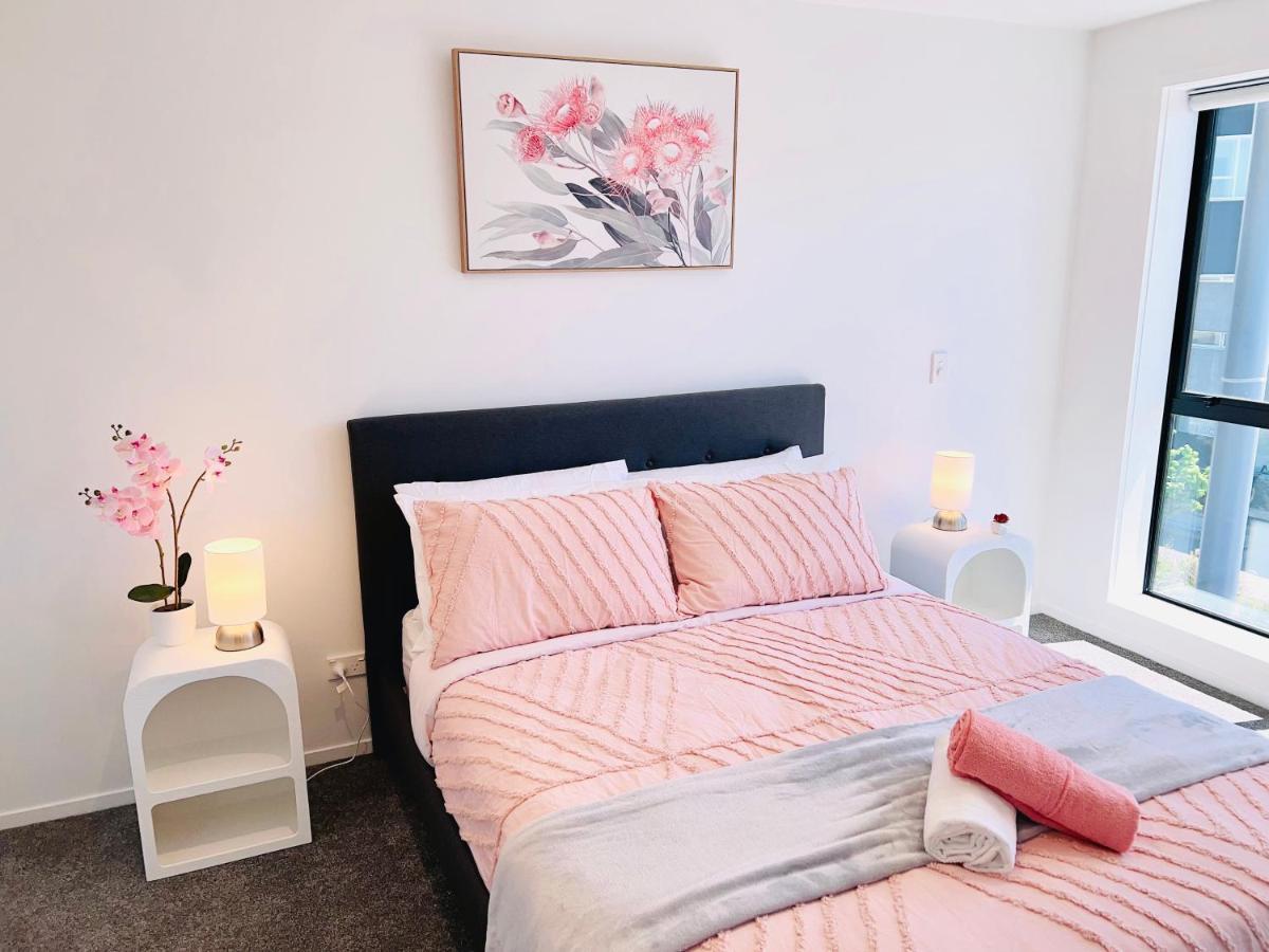 Walking Distance To Riverside Market & Hospital كريستتشيرش المظهر الخارجي الصورة